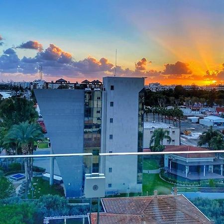 The White Pearl Suite - Beach Front City Centre With Sea View. Limassol Exterior photo