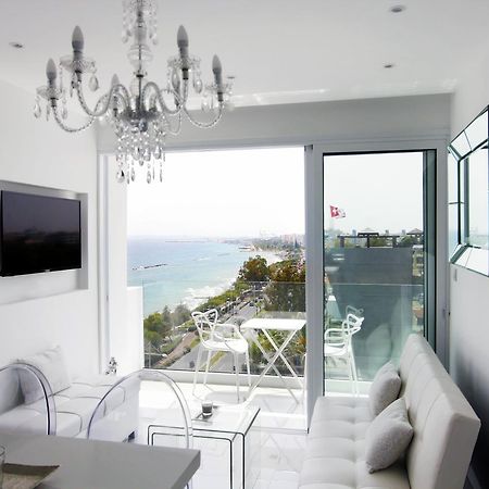 The White Pearl Suite - Beach Front City Centre With Sea View. Limassol Exterior photo